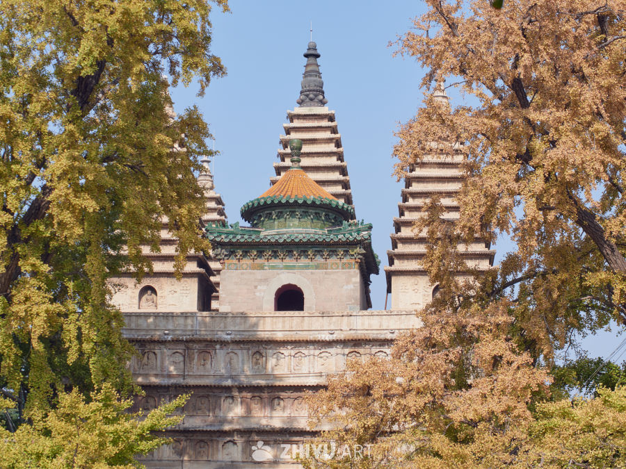 北京五塔寺的密檐古塔细节展示