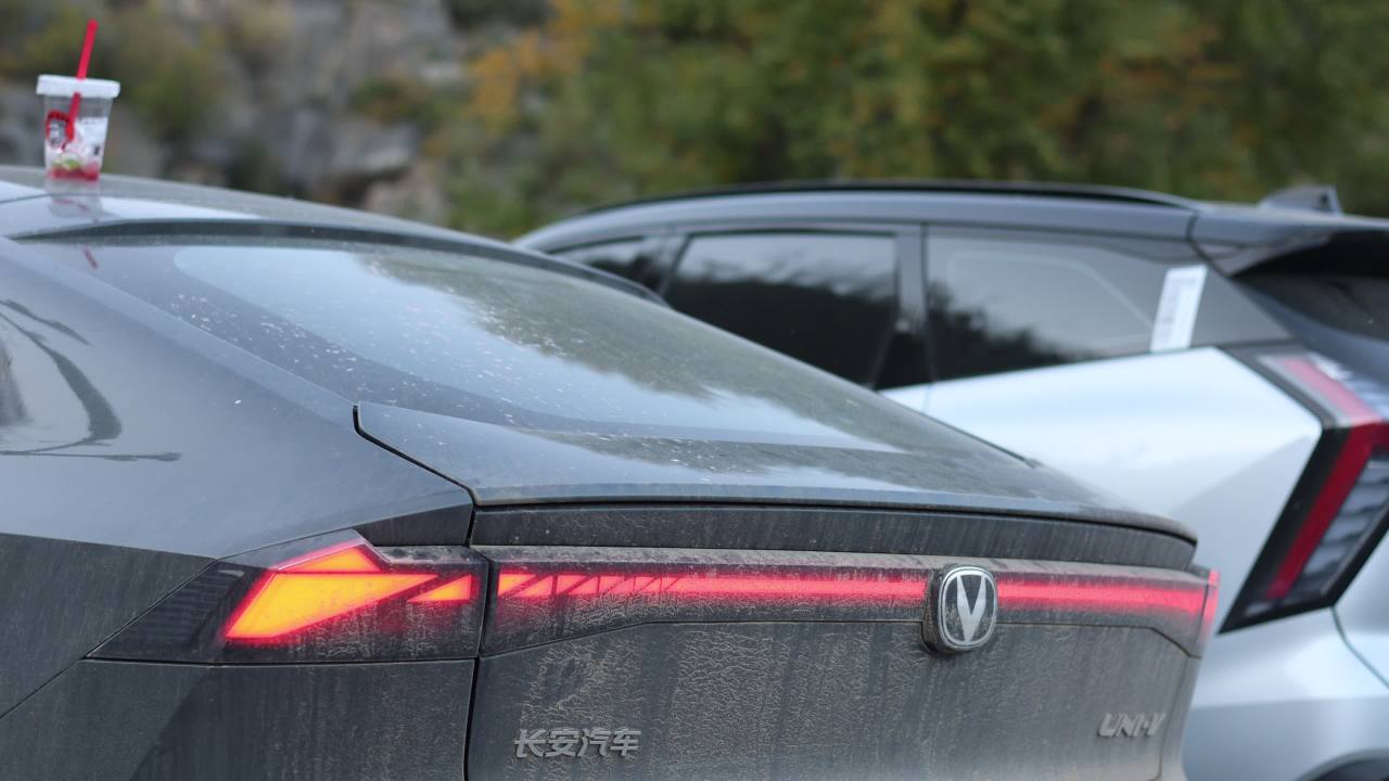 【实拍样片】佳能EOS R7相机实拍原片视频 16