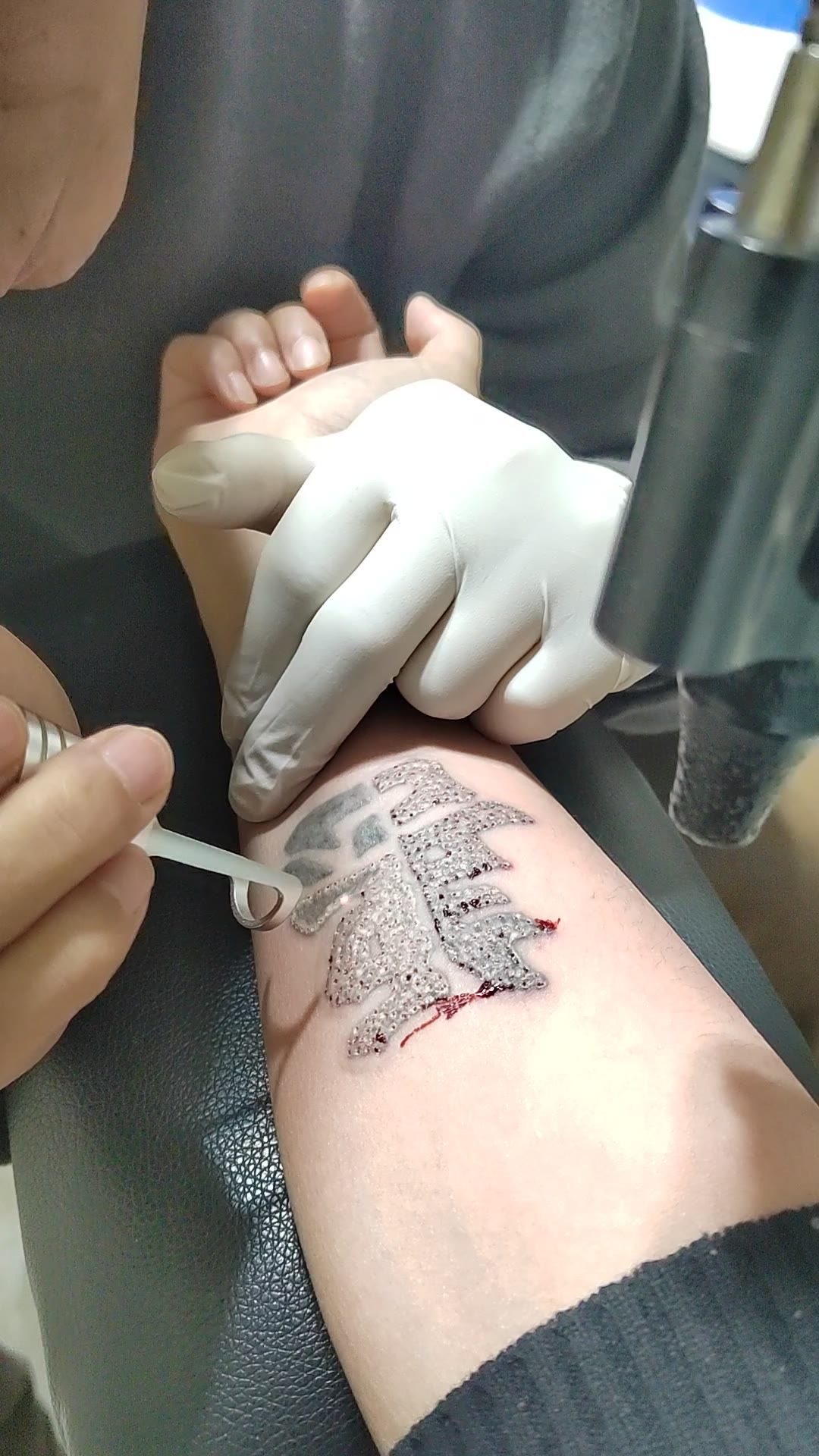 纹身清洗