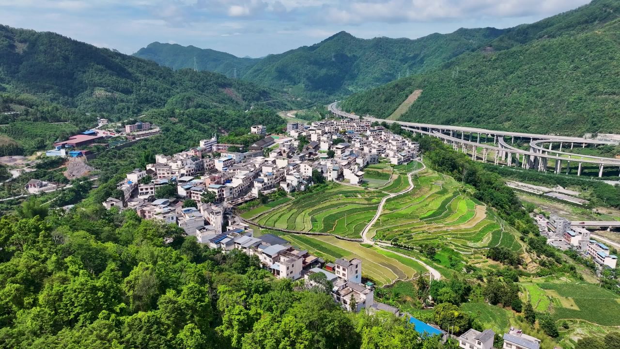 4k航拍大山农村  绿水青山生态美