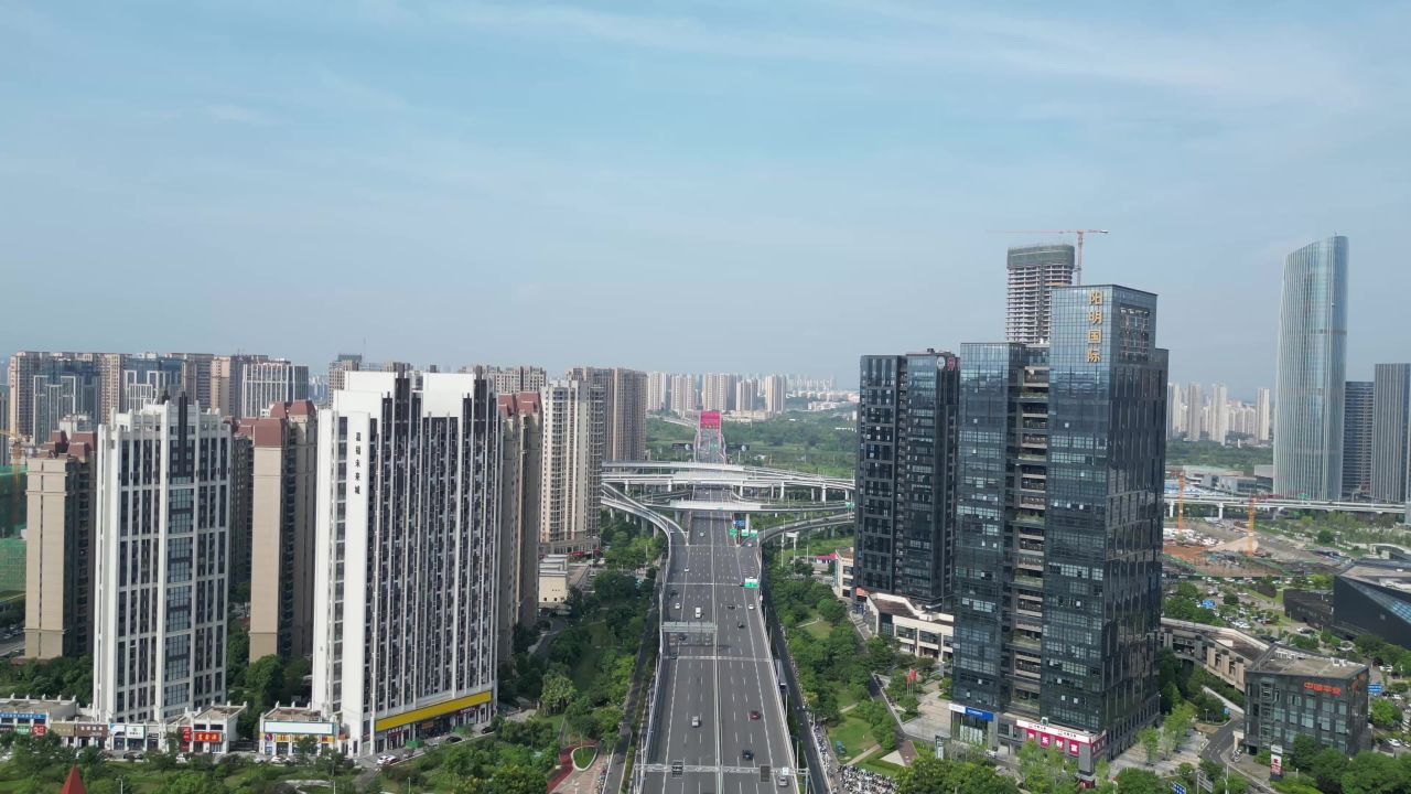 航拍江西赣州中央公园商务高楼