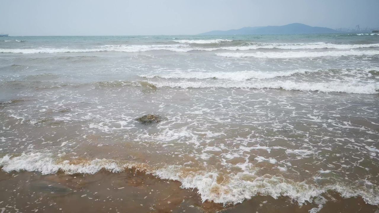 大海海浪沙滩礁石风景实拍