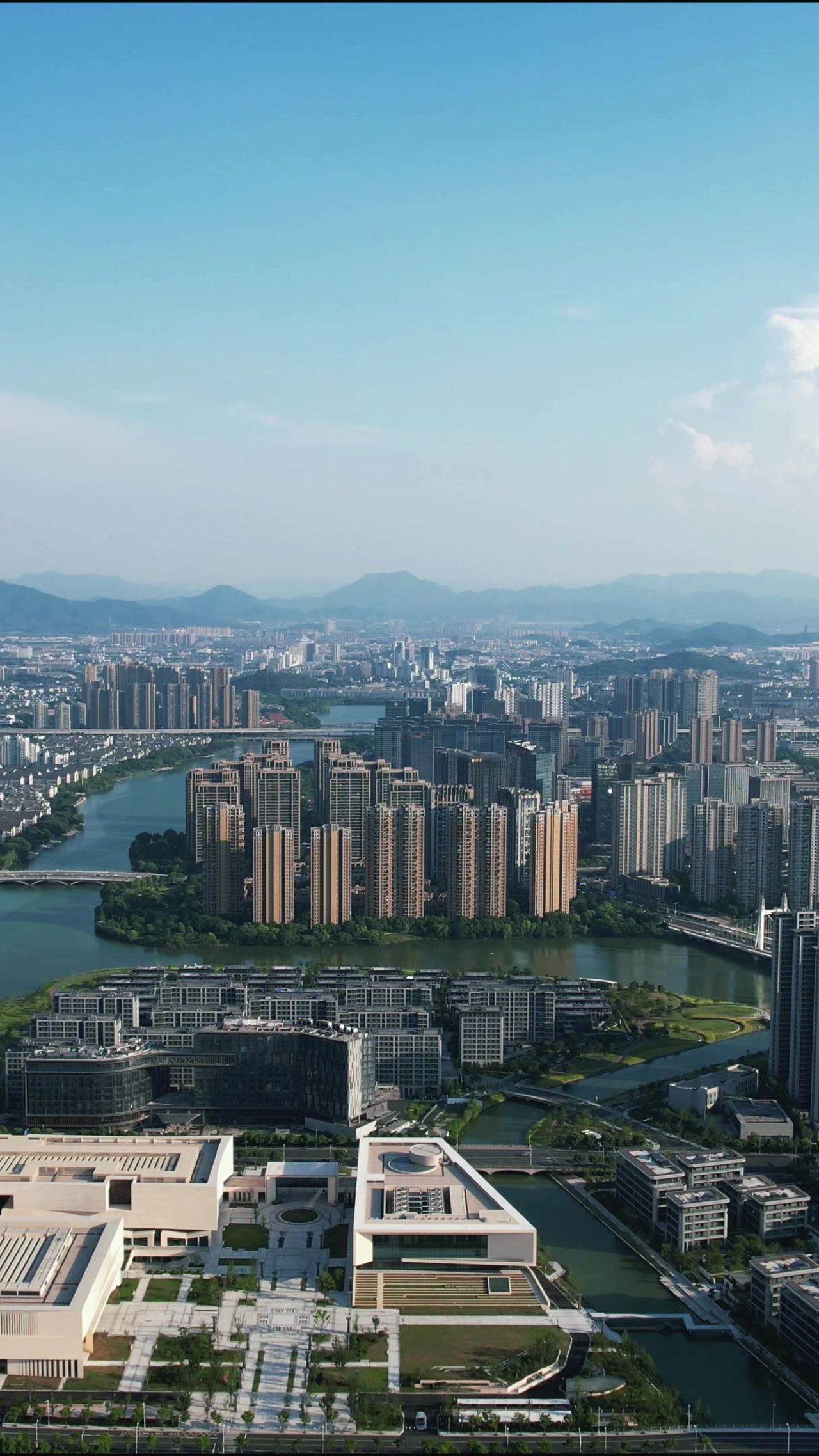 浙江绍兴城市风光迪荡湖竖屏航拍 