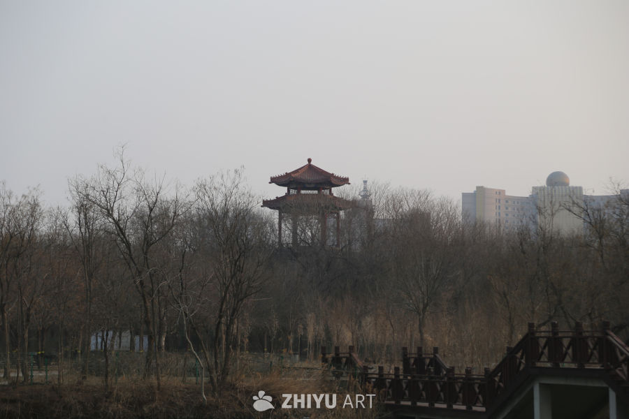 雾中亭台