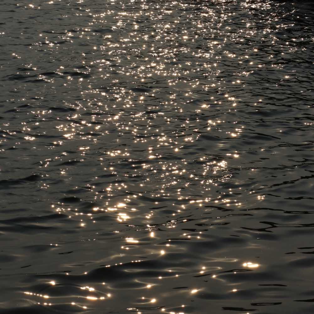 海与光