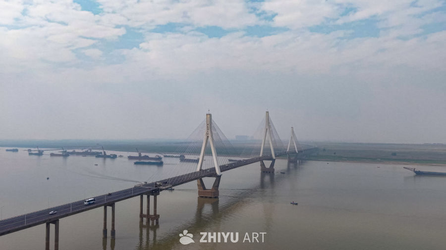 黄河大桥与河上风景