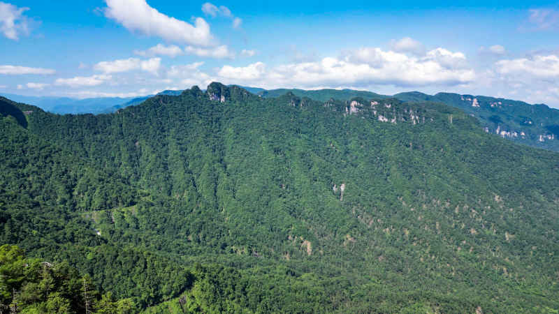 航拍祖国大海河山湖北神农架天燕景区 