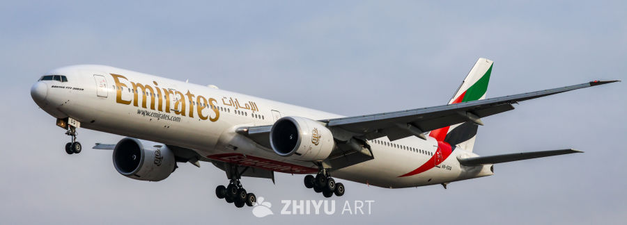 阿联酋航空客机起飞瞬间