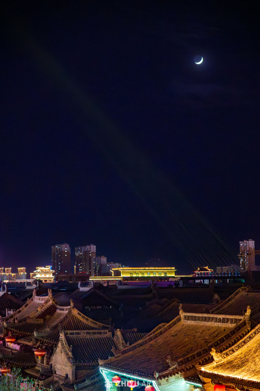 夜幕下的古与今