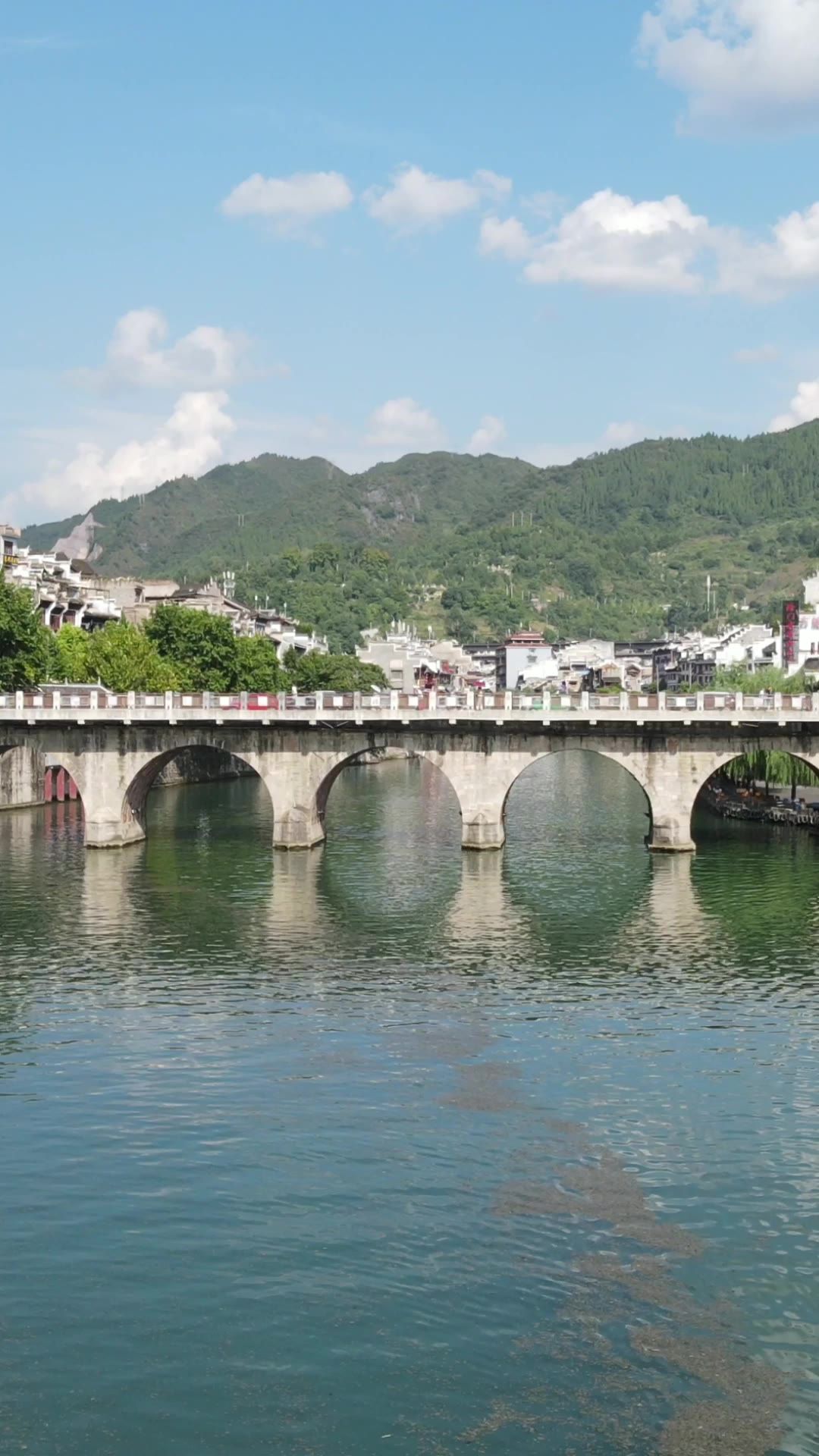 旅游景区贵州镇远古竖屏航拍