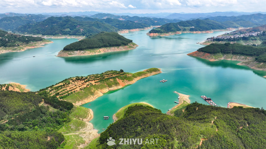 夏日贵州万峰湖 3