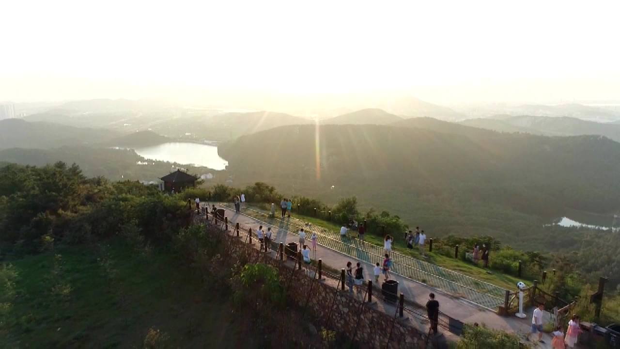山顶日落