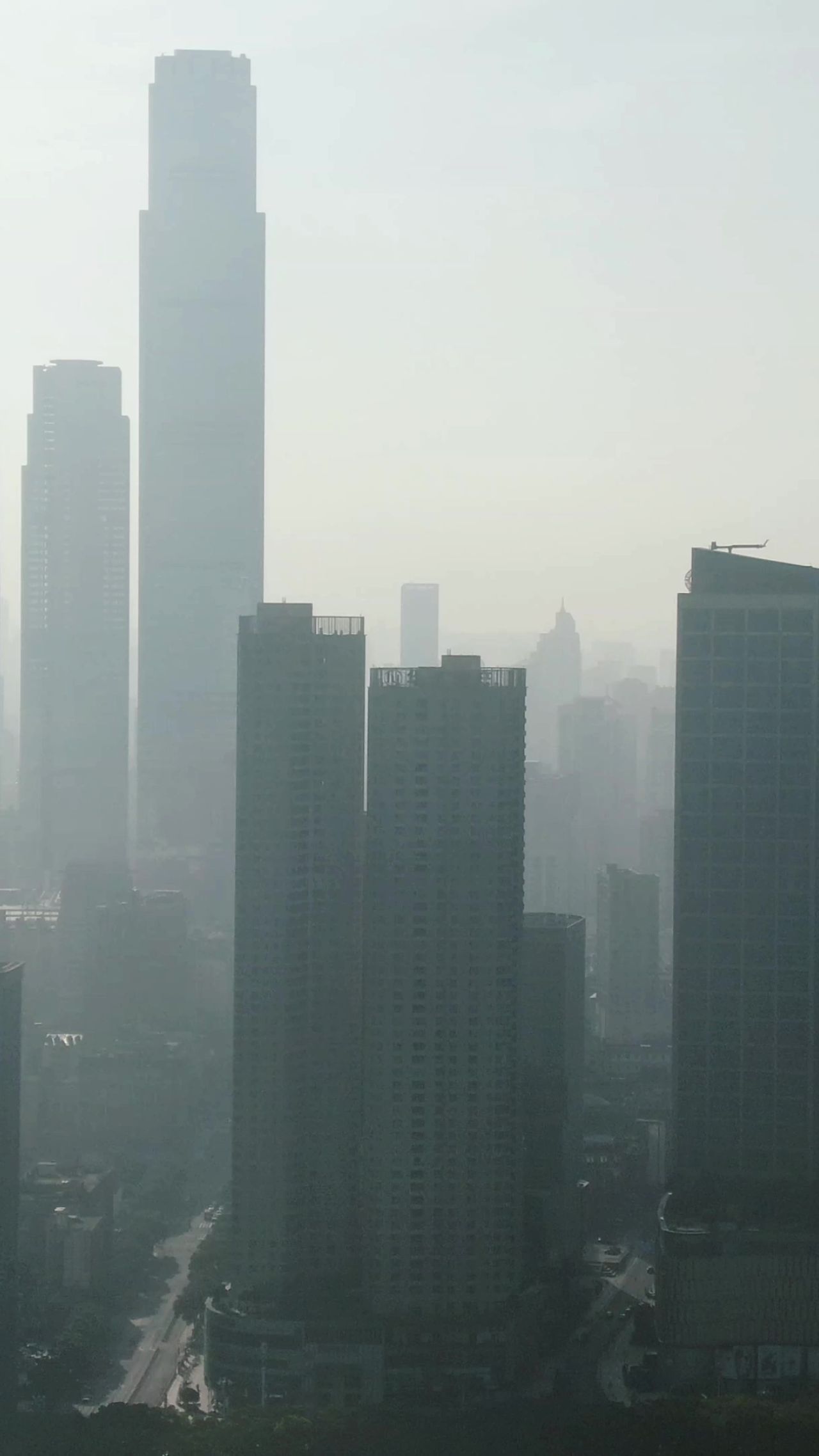  湖南长沙城市清楚迷雾竖屏 