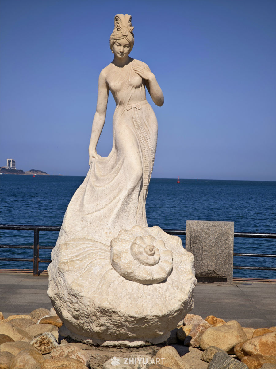 海边石雕美人鱼