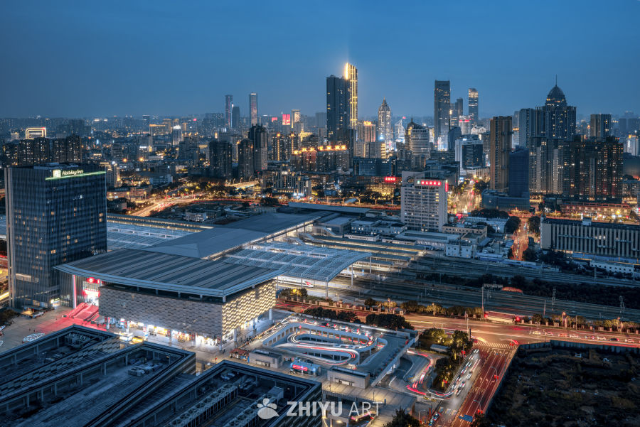 城市夜景：灯火辉煌的都市