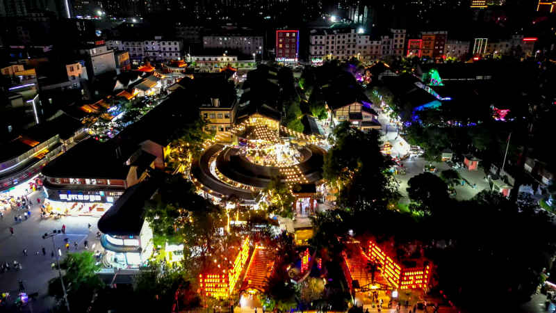 云南昆明南屏街夜景