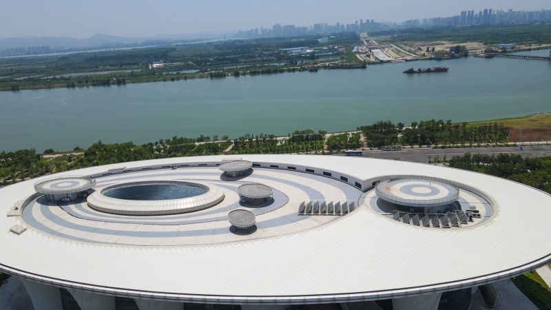 航拍湖北襄阳市图书馆