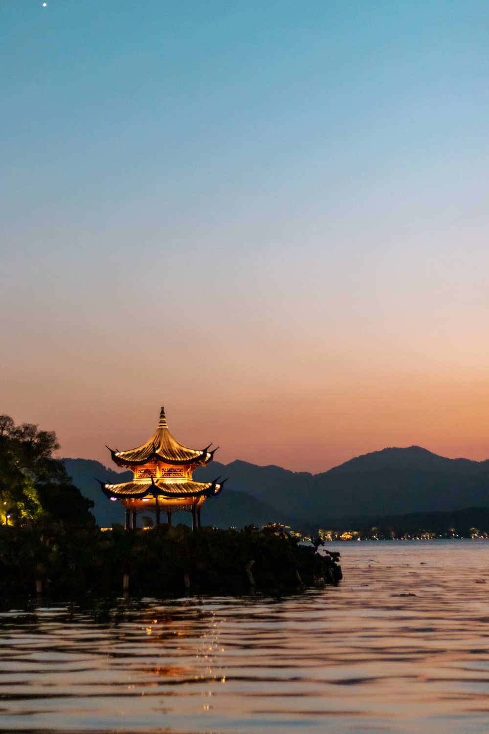 集贤亭