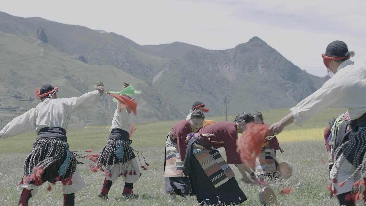 高原草地民族舞蹈