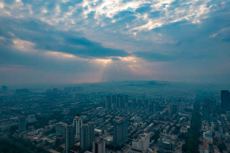 清晨日出耶稣光航拍淄博摄影图