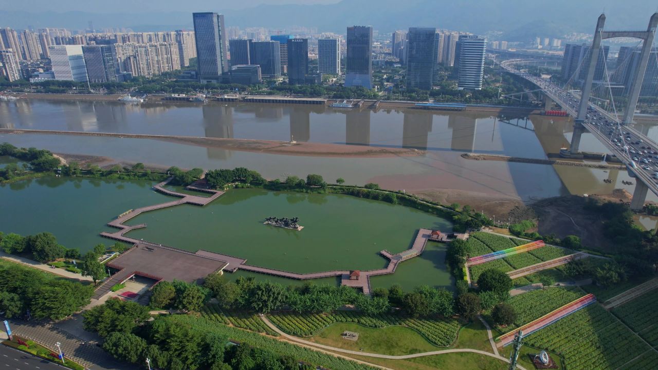 航拍福州鼓山大桥建筑风光 8