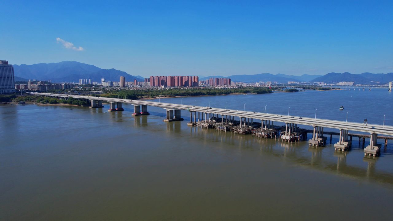 航拍福州橘园洲大桥景观 3