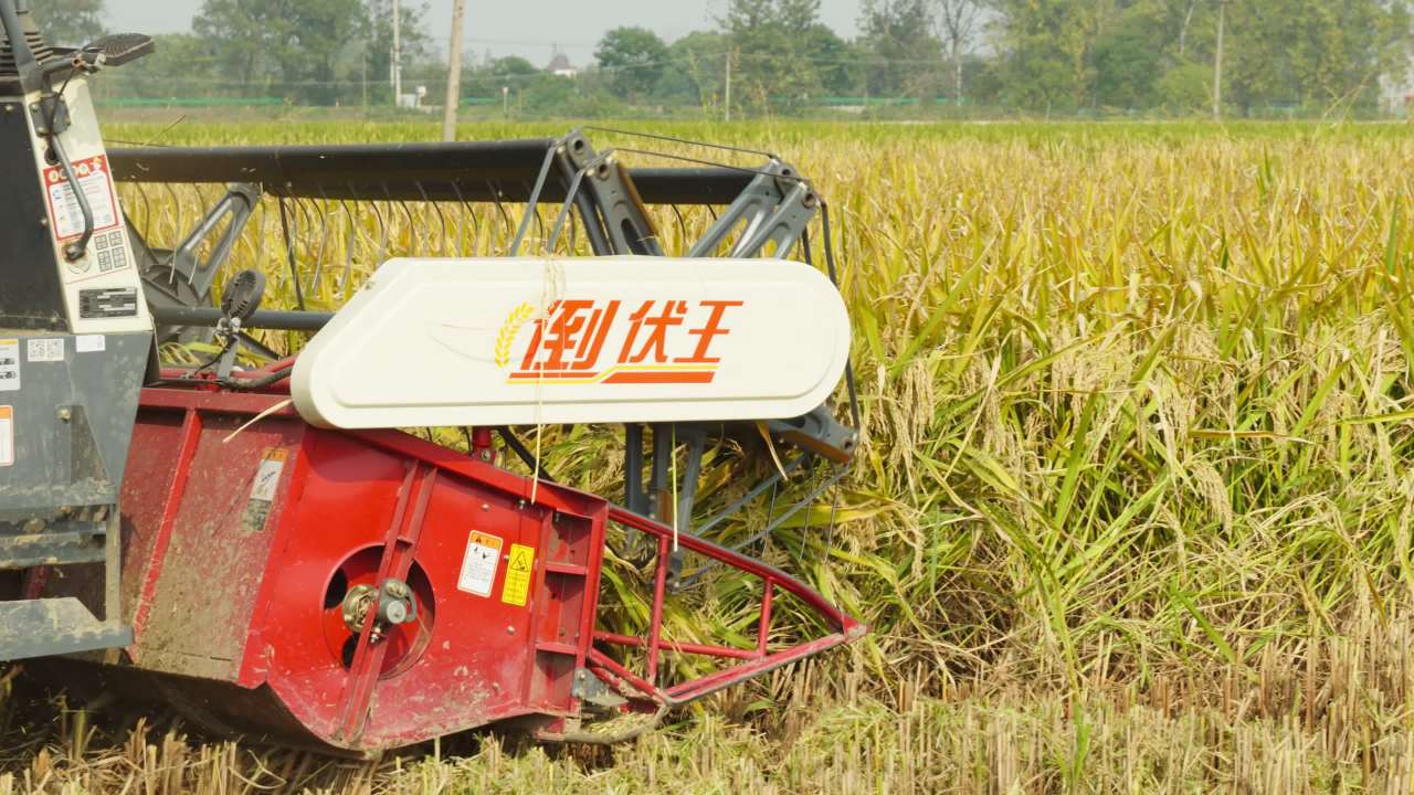 农用机械收割机三农丰收 35