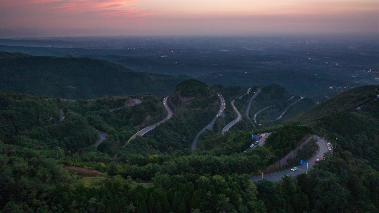 西安骊山盘山路