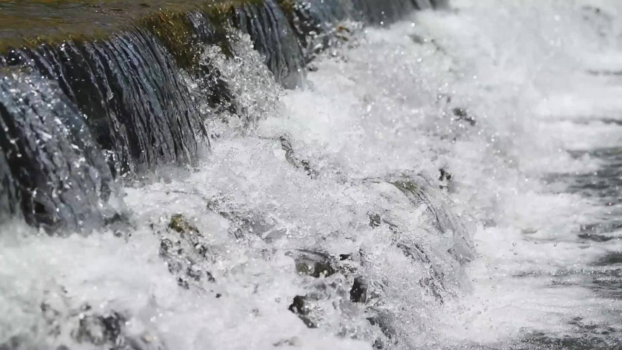 唯美水流泉水溪水 酿酒水源白酒广告水质