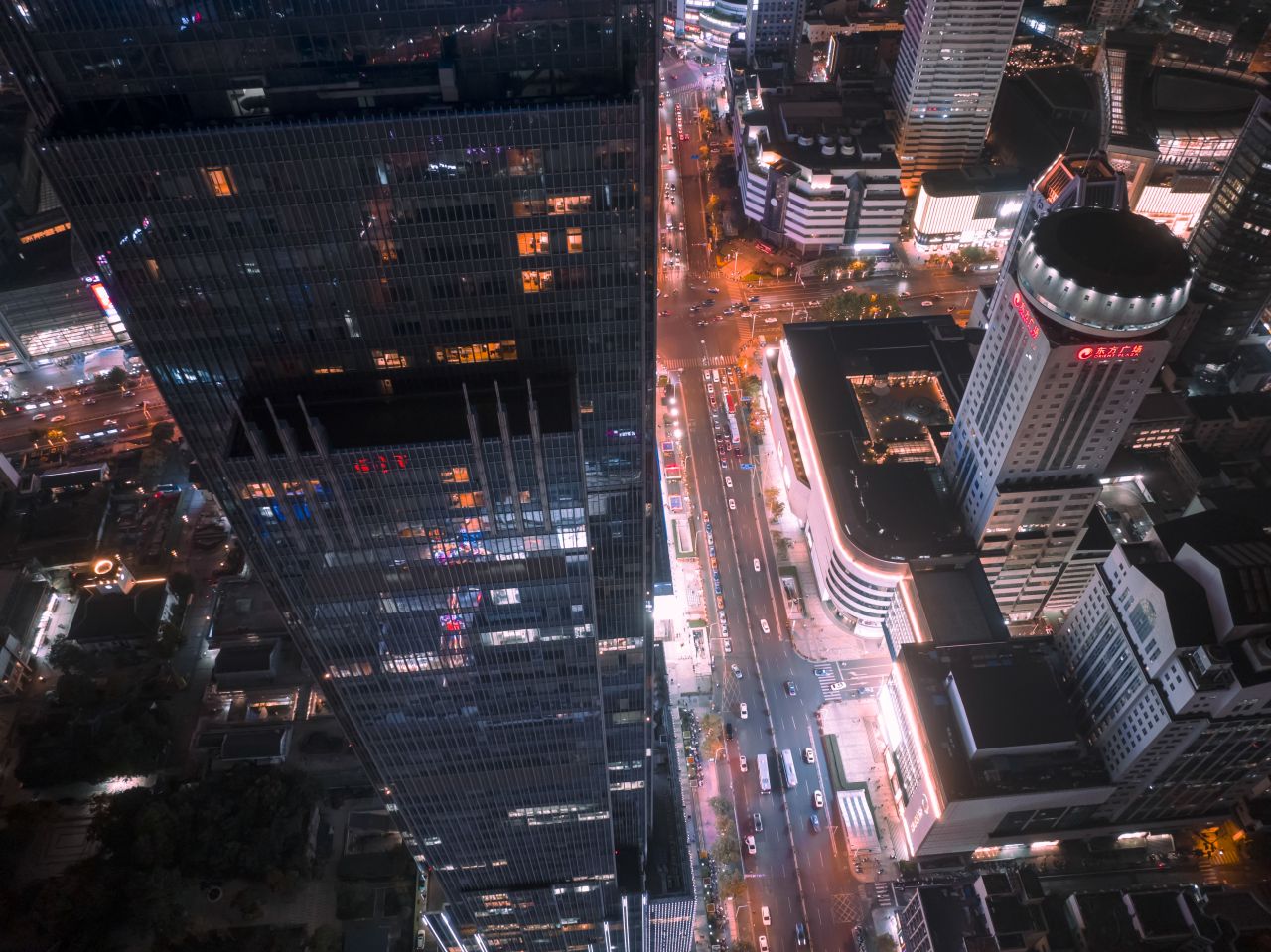 无锡云蝠大厦夜景航拍延时