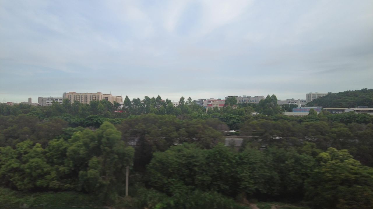 旅途高铁窗外风景一闪而过实拍  
