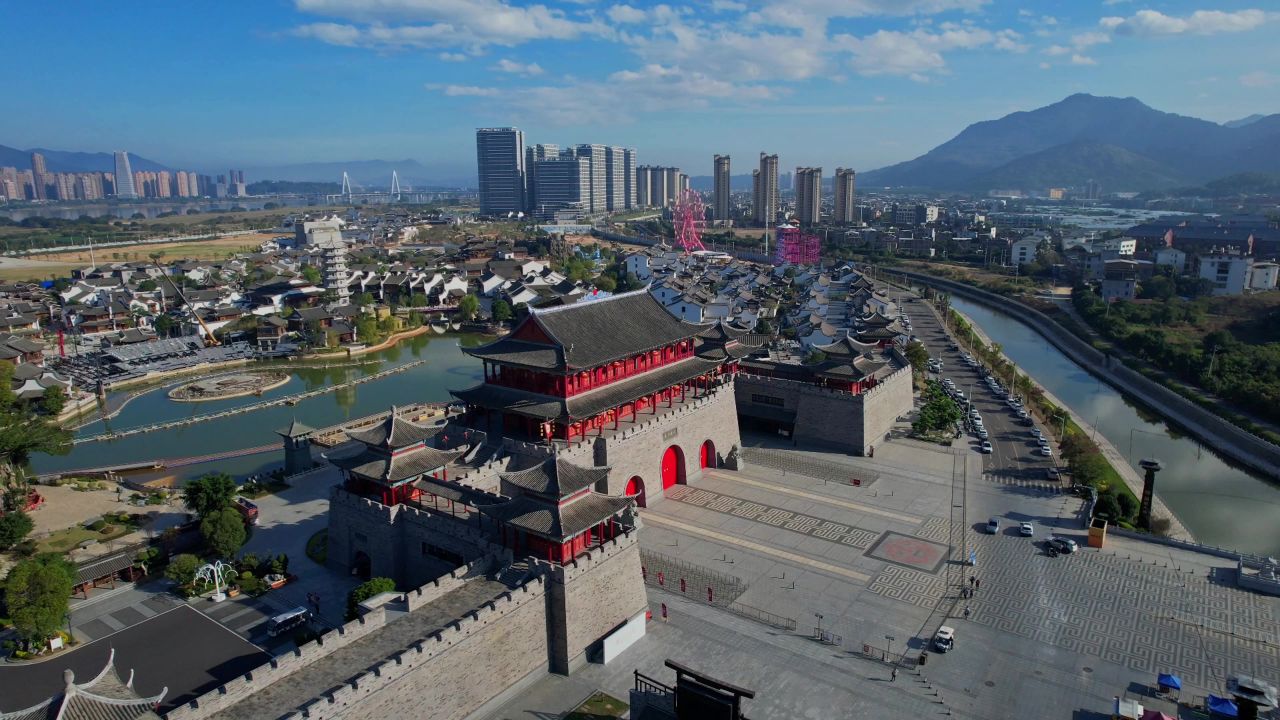 航拍福州闽越水镇景观 2