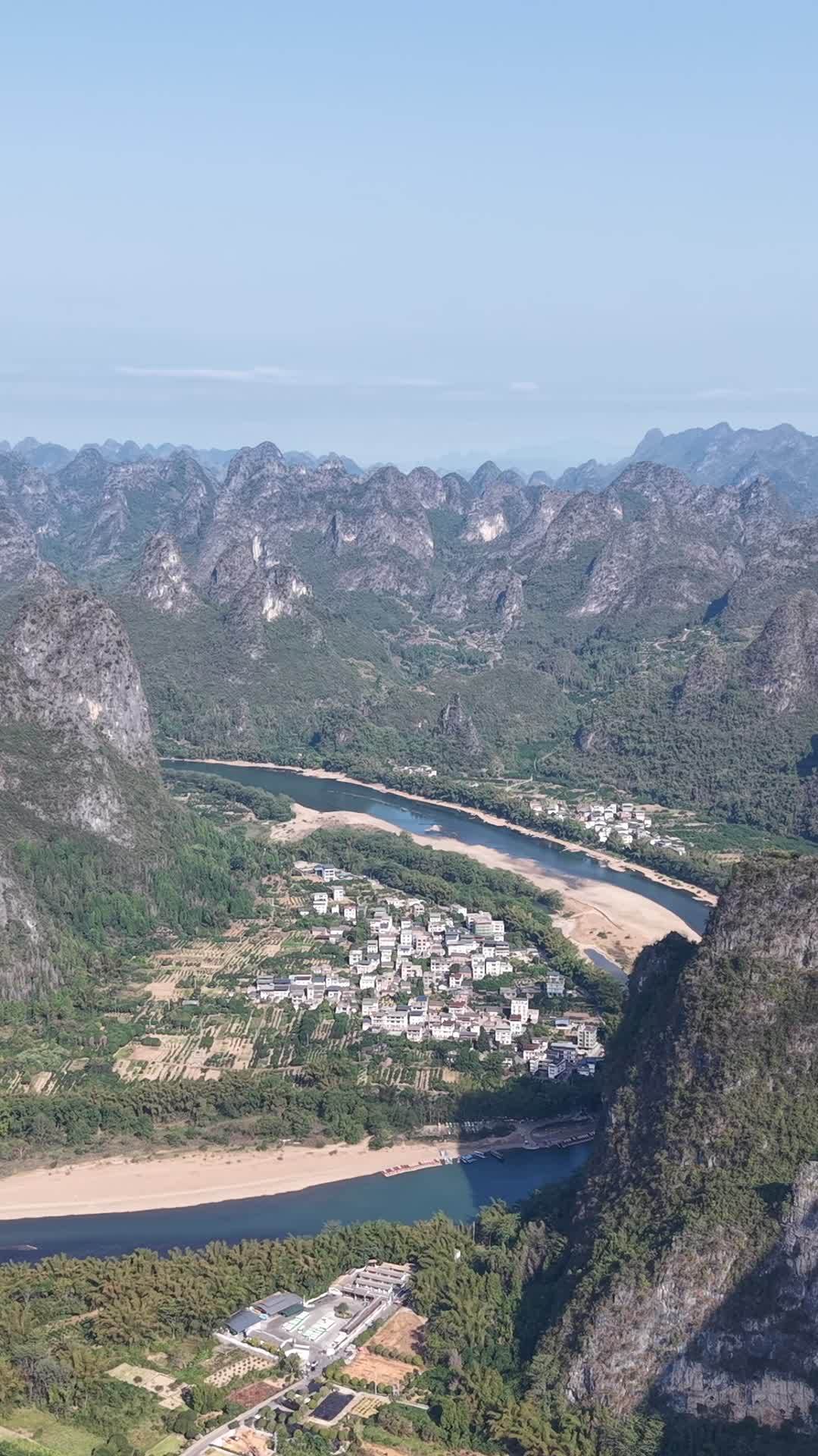竖版航拍广西桂林山水风光漓江 (11)