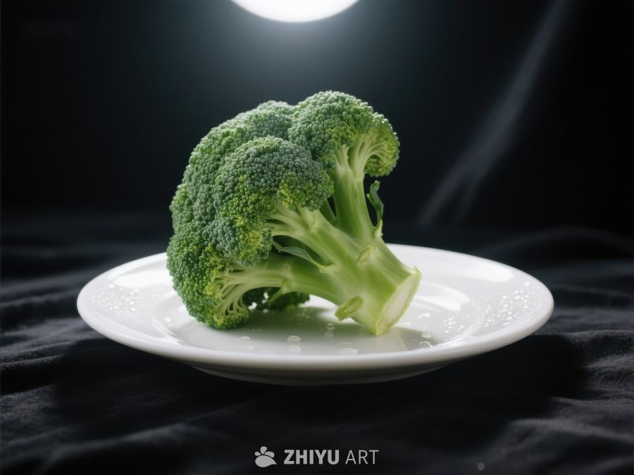 盘中的新鲜西兰花 87