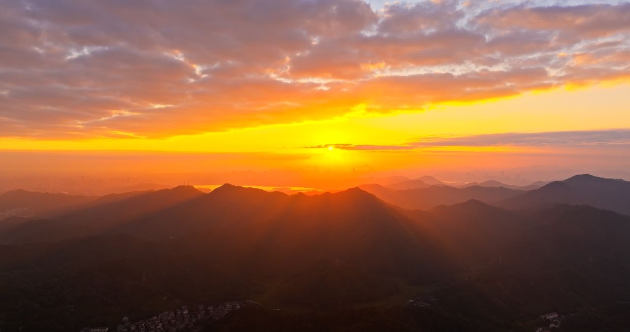 杭州西湖城市日出风光航拍 3