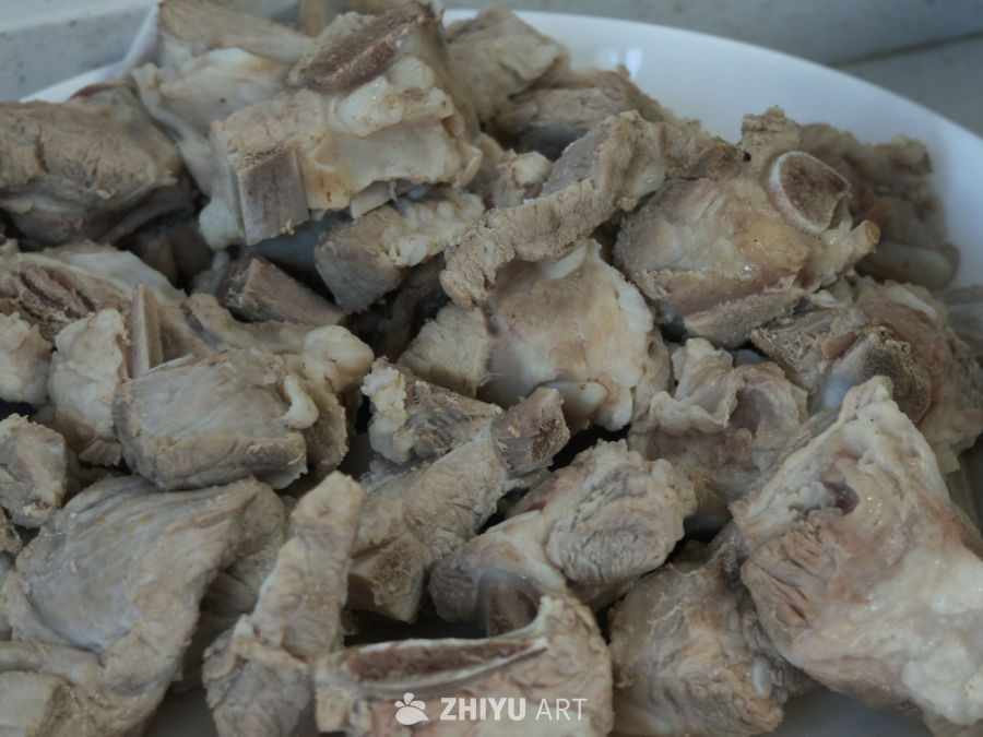 新鲜的排骨