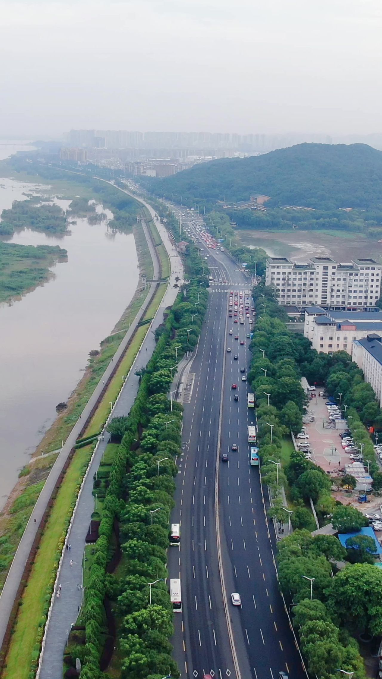 城市航拍湖南长沙湘江中路交通