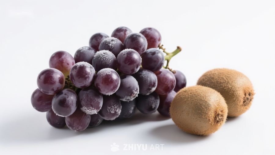 新鲜葡萄与猕猴桃的组合