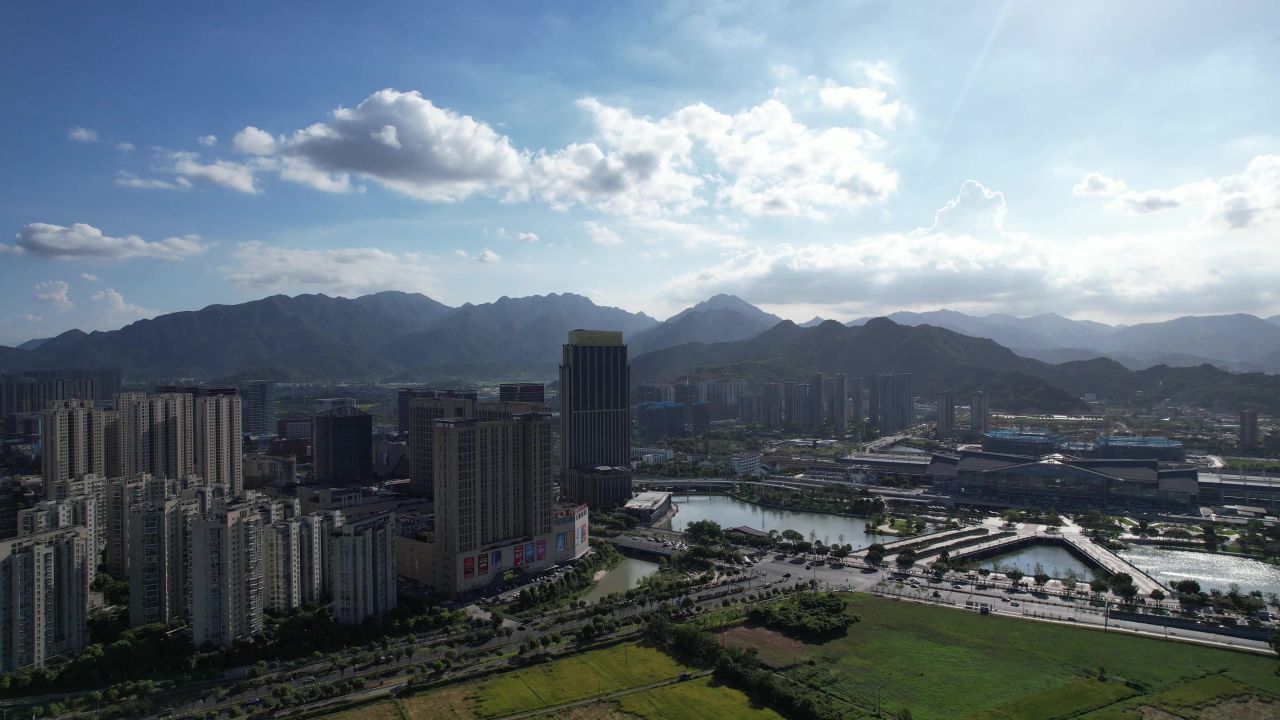 城市蓝天白云天际线高楼建筑航拍温州 