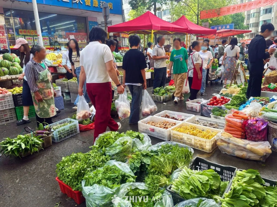 镇雄的烟火版图里菜市场