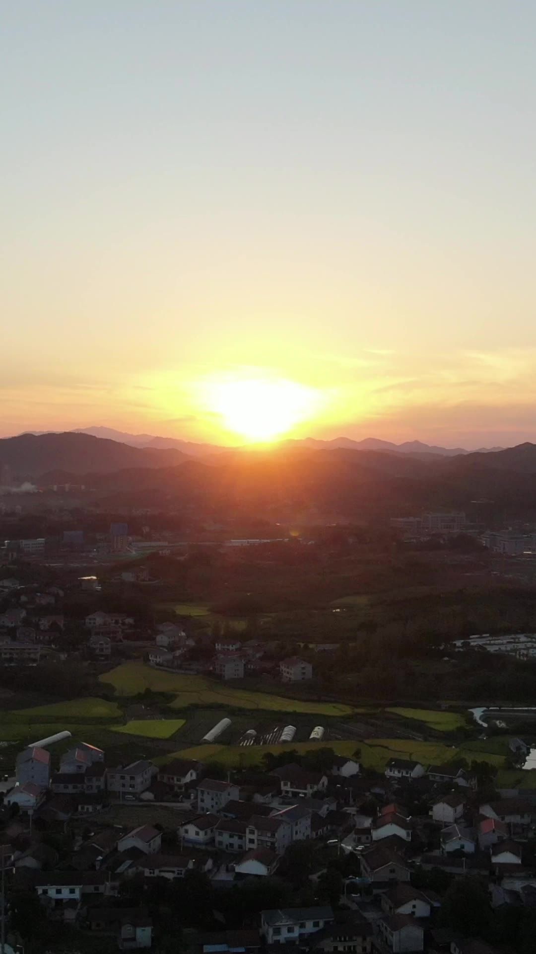 旅游景区贵州青岩日落晚霞竖屏