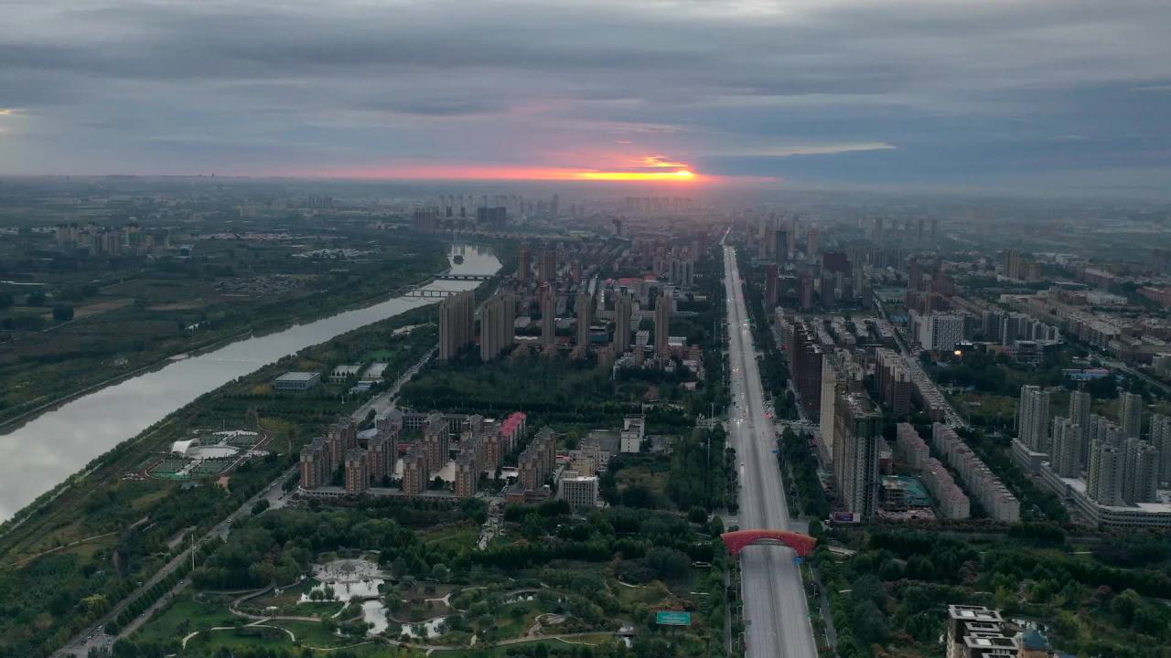 城市日落全景