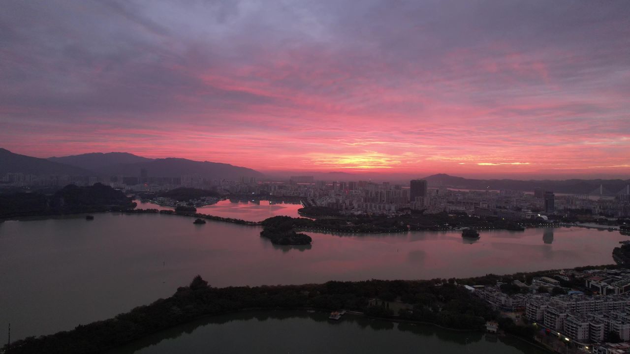 广东肇庆星湖日出火烧云航拍