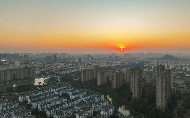 航拍昆山城市冬日日落风光建筑大景 6