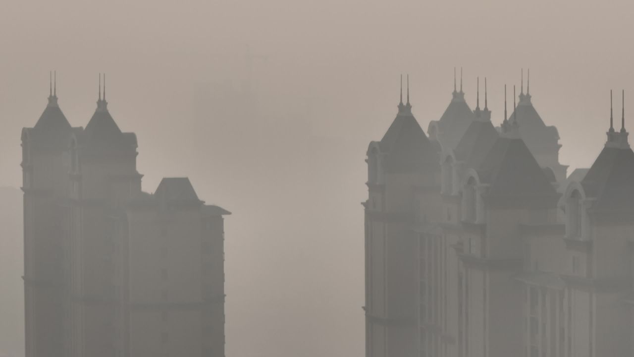 雾中建筑
