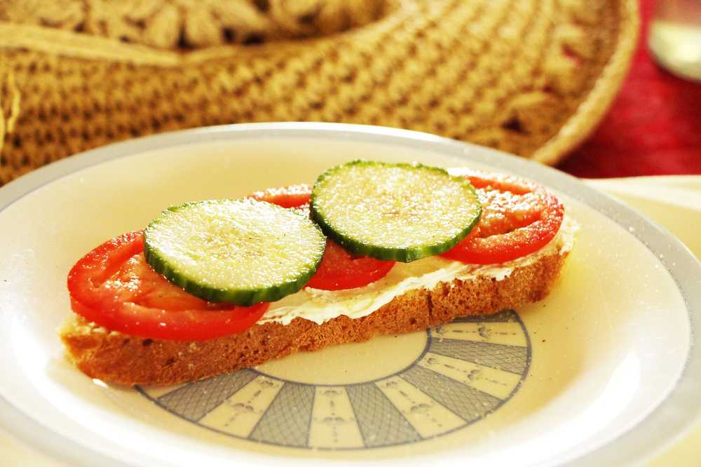 三明治黄瓜番茄面包