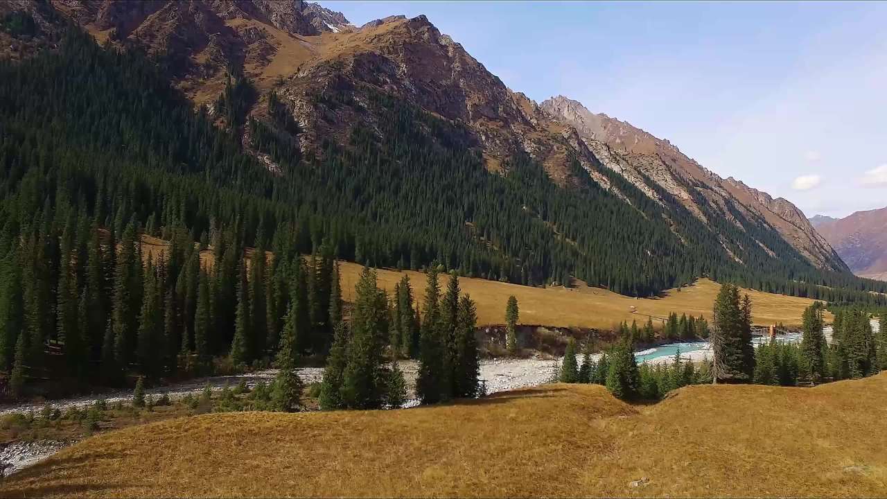 新疆草原四季风景