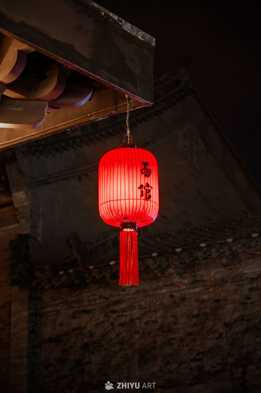 夜色中的红灯笼