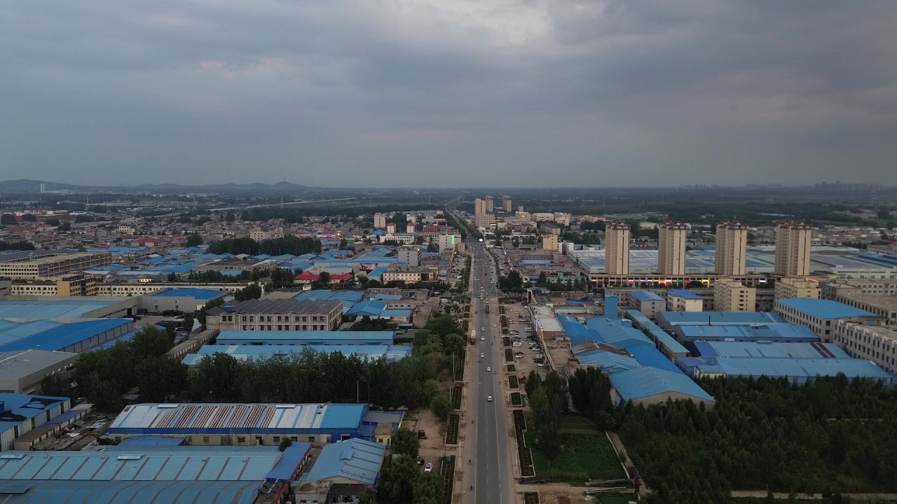 城镇工业区道路航拍