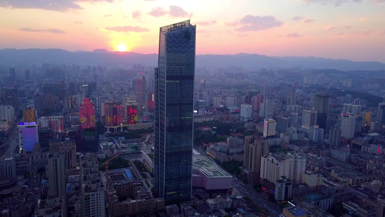昆明恒隆广场日落航拍-3